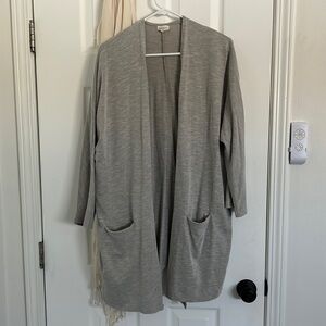 Boutique cardigan, pockets